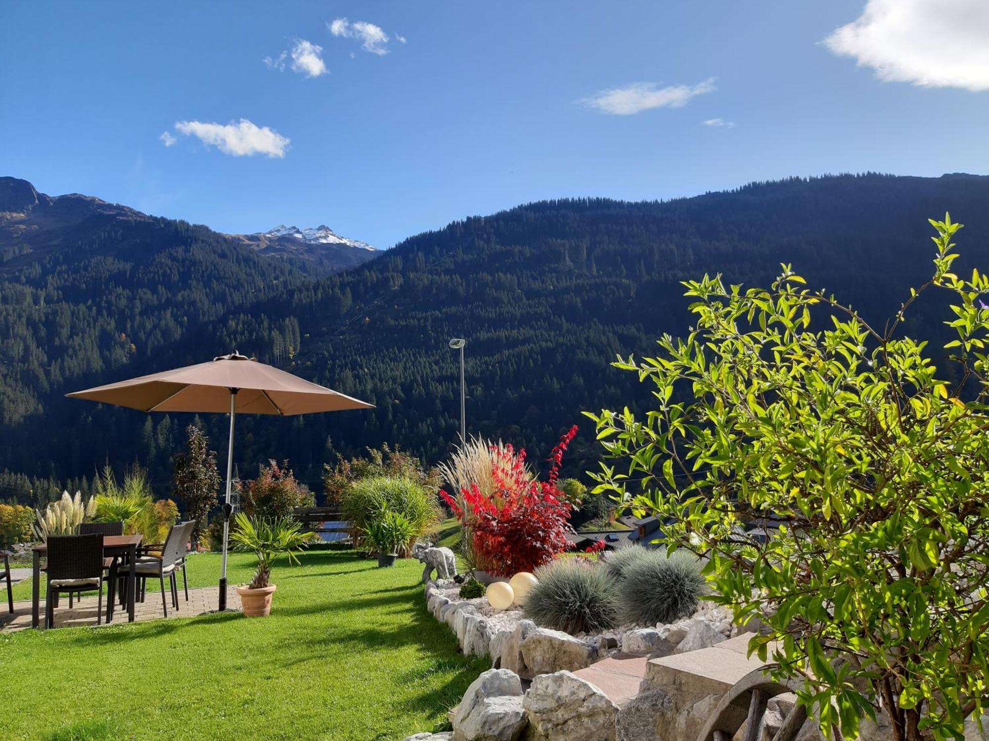 Haus Adrian Apartment Wald am Arlberg Room photo